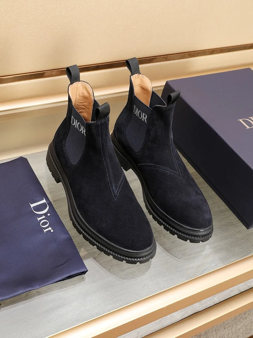 Men's men's shoes 💰P500💰[Dior] Dior ✨ is online at the same time 👏 This casual sneaker is a new product in the series and continues Di*r's classic style. The upper is made of original first-layer cowhide, paired with a textured outsole, and the brand's iconic details are on the side openings to enhance the style. Fashionable and versatile. Create a casual look. Size: 38-44 (45 customized)